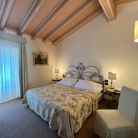 Romantik Relais Mirabella 4*
