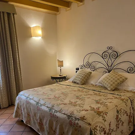 Romantik Relais Mirabella 4*