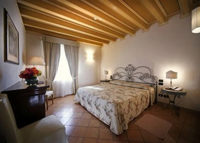 Romantik Relais Mirabella 4*